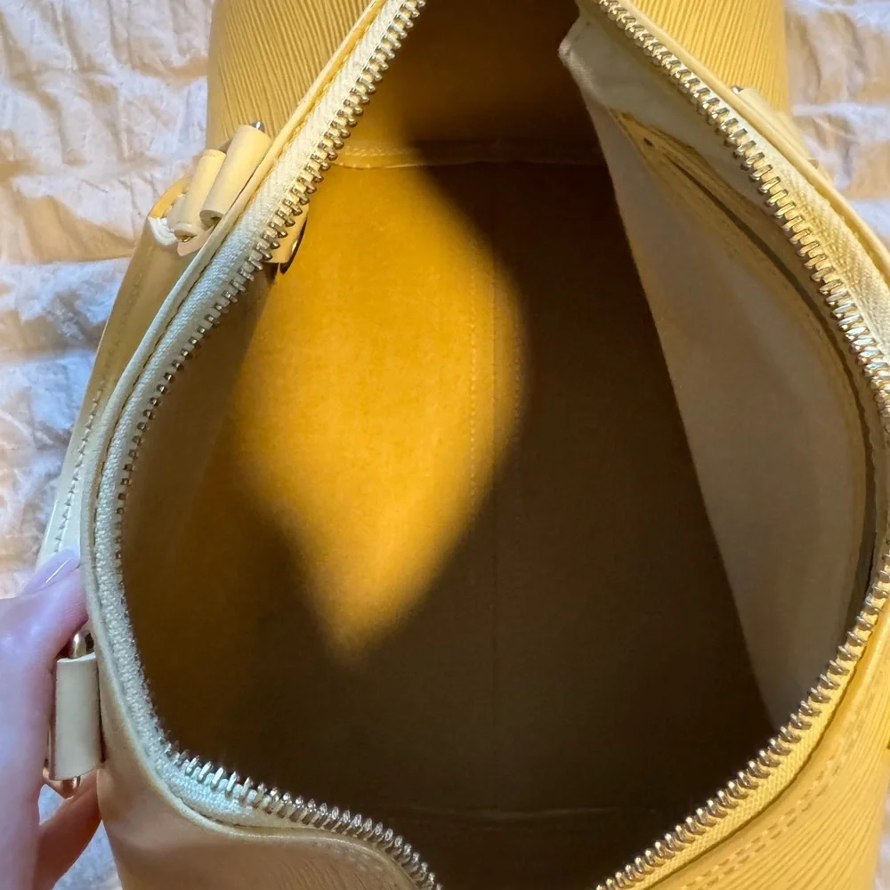 LOUIS VUITTON CLASSIC SPEEDY 25 EPI LEATHER HANDBAG - Picture 10 of 16